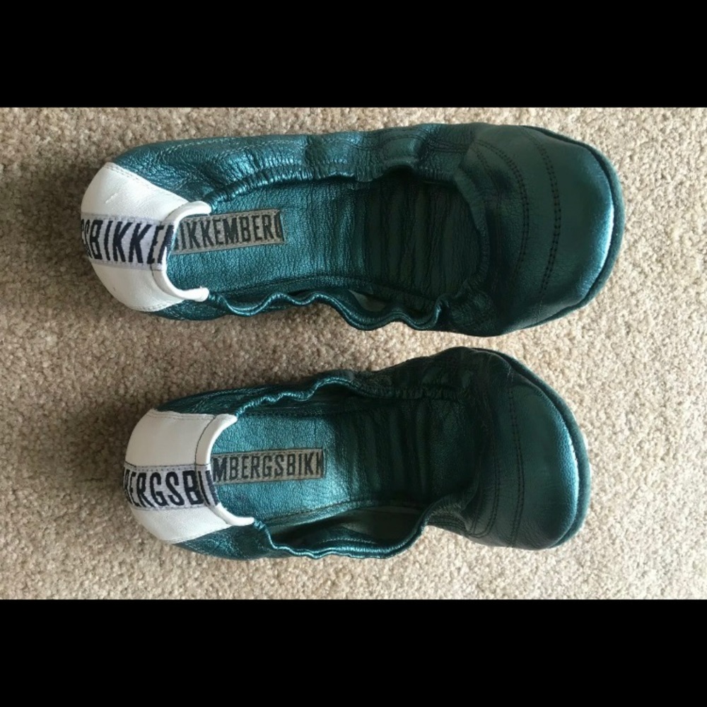 BIKKEMBERGS Green leather womens flats/slip on